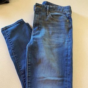 Women’s high rise skinny jeans